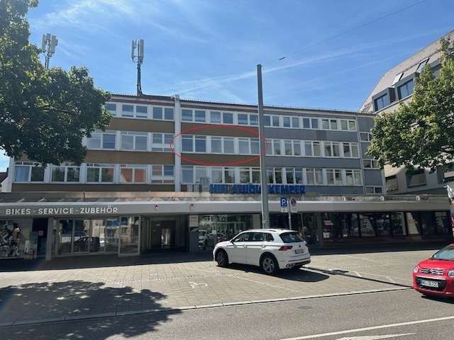 Hauseingangseite (wird z.Z. saniert) Praxis Ulm