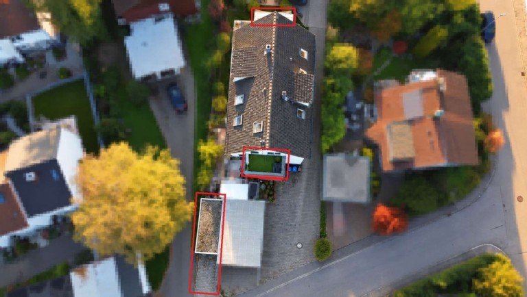 Drohnenaufnahme Geb�ude Neu-Ulm Maisonettewohnung Wohnen mit Licht & Weitblick - charmante Maisonette mit zwei sonnigen Balkonen