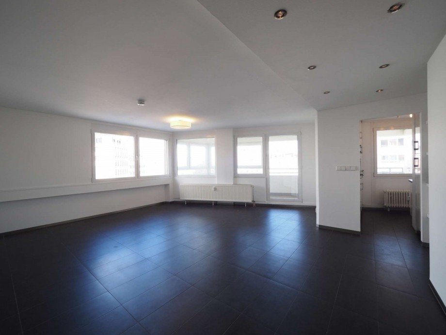 Wohn-u Essbereich Richtung Loggia Etagenwohnung Neu-Ulm