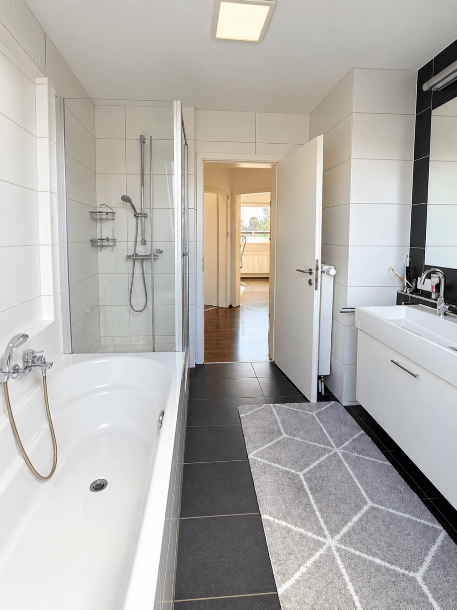 Badezimmer 1 Maisonettewohnung Neu-Ulm