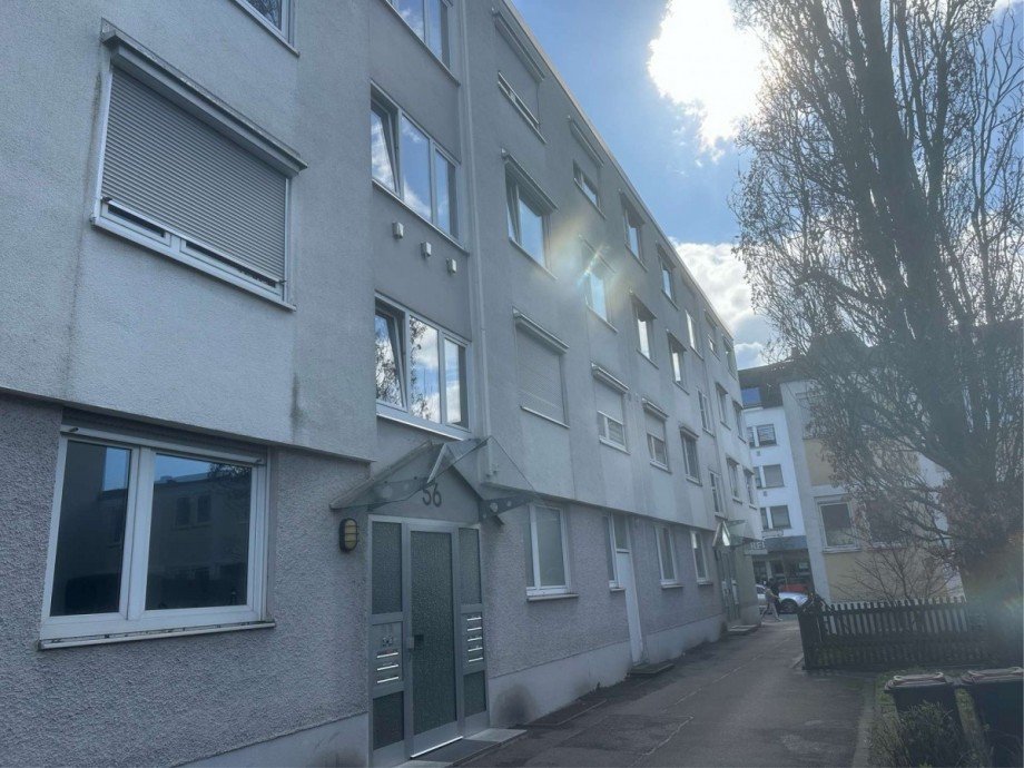 Au�enansicht Hauseingang Etagenwohnung Neu-Ulm