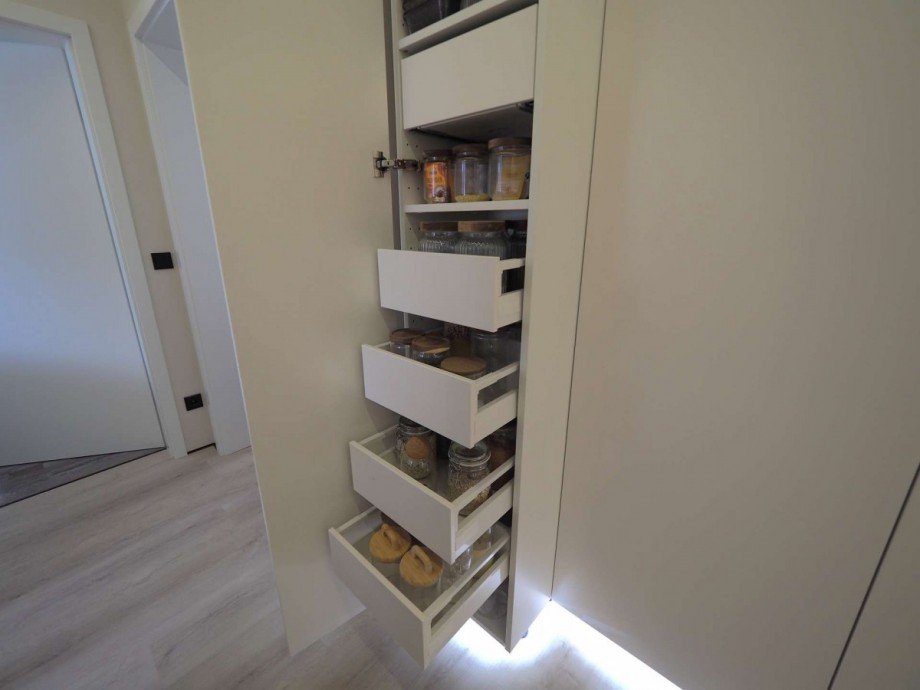 Einbauschrank Flur Wohnung Neu-Ulm