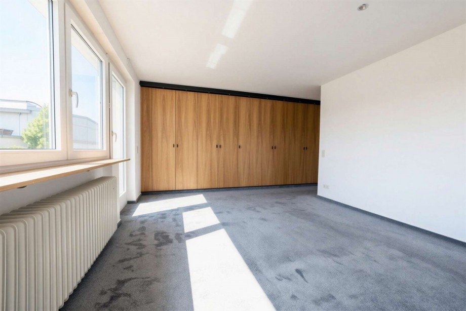 Schlafzimmer mit Einbauschrank Penthousewohnung Neu-Ulm