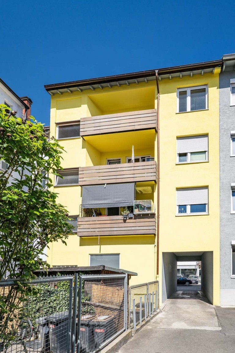 Balkonseite Neu-Ulm Mehrfamilienhaus Mehrgenerationenhaus oder Kapitalanlage in Donaun�he mitten in Neu-Ulm