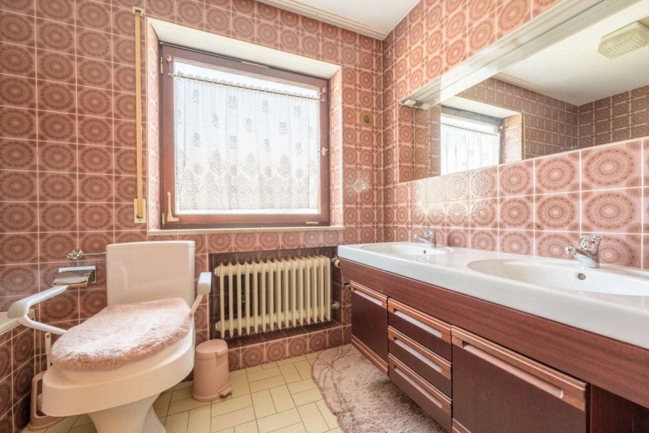 Badezimmer OG - Perspektive 1 Reihenmittelhaus Neu-Ulm
