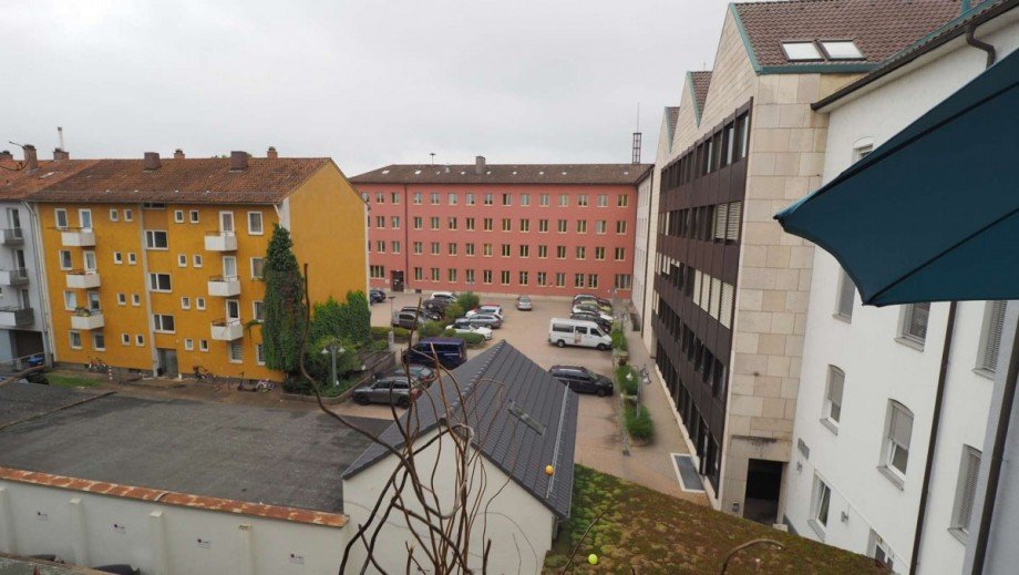 Balkon Aussicht Mehrfamilienhaus Neu-Ulm