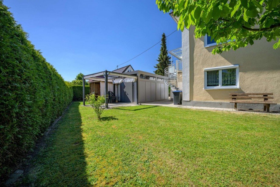 Garten mit Abstellschuppen und Terrasse Zweifamilienhaus Senden