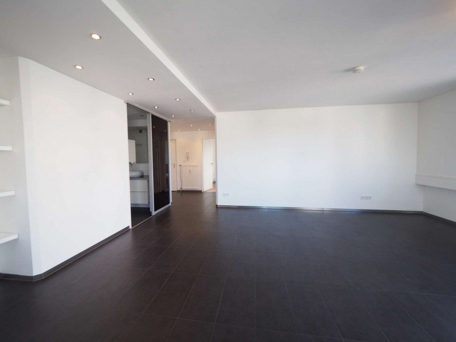 Wohn-u Essbereich Richtung Eingang Etagenwohnung Neu-Ulm