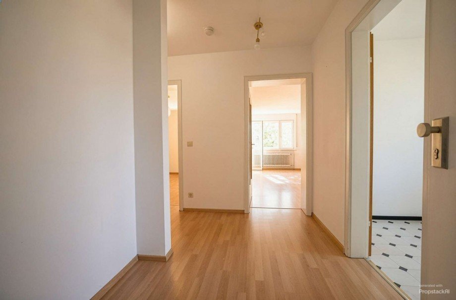 Flur Richtung Wohnzimmer Etagenwohnung Neu-Ulm/Pfuhl