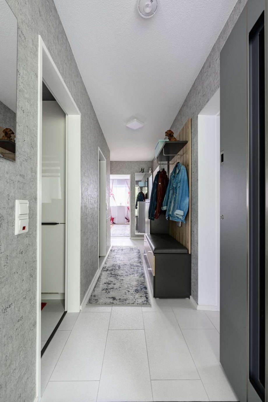 Flur durch Eingangsperspektive Wohnung Blaustein