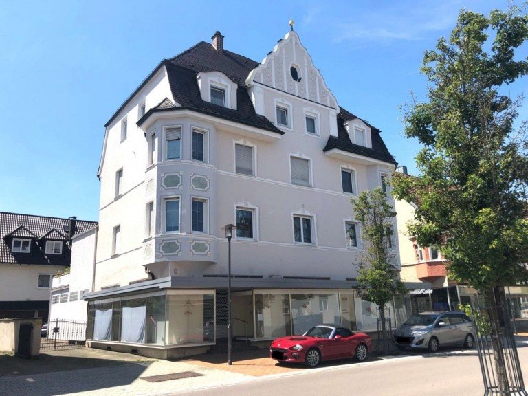 Au�enansicht Geb�ude Illertissen Etagenwohnung *ARCHIV* Nette 2-Zimmer-Altbauwohnung mit Balkon in Zentrumslage!