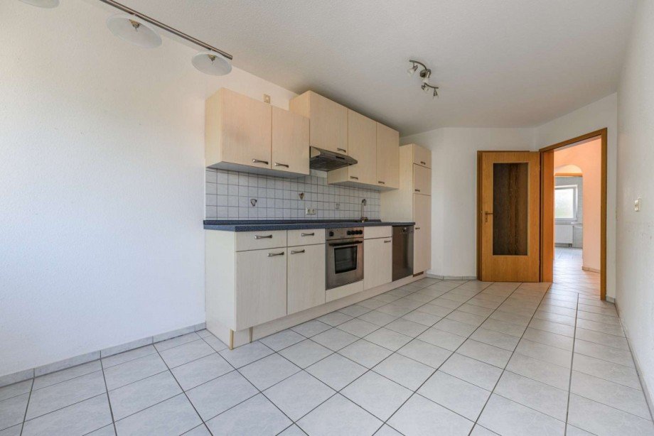 K�che Richtung Flur Etagenwohnung Neu-Ulm