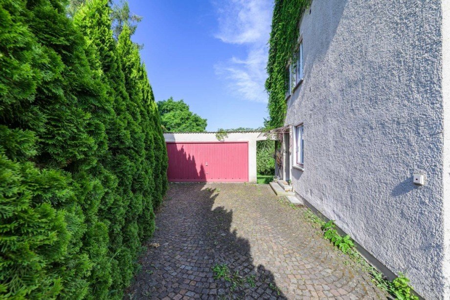 Hauseingang mit Garage Einfamilienhaus Ulm