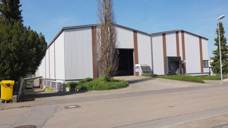 Au�enansicht Tore Halle / Lager / Produktion Erbach-Dellmensingen