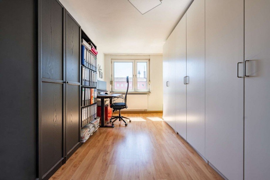 DG B�ro oder Kind 1 Etagenwohnung Neu-Ulm