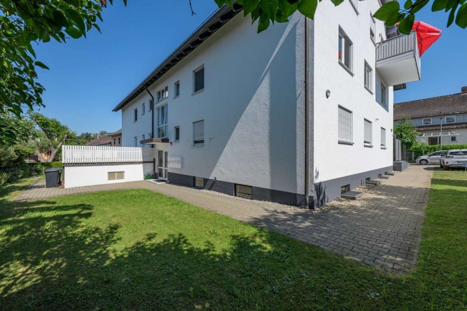 Hauseingangseite Etagenwohnung Neu-Ulm