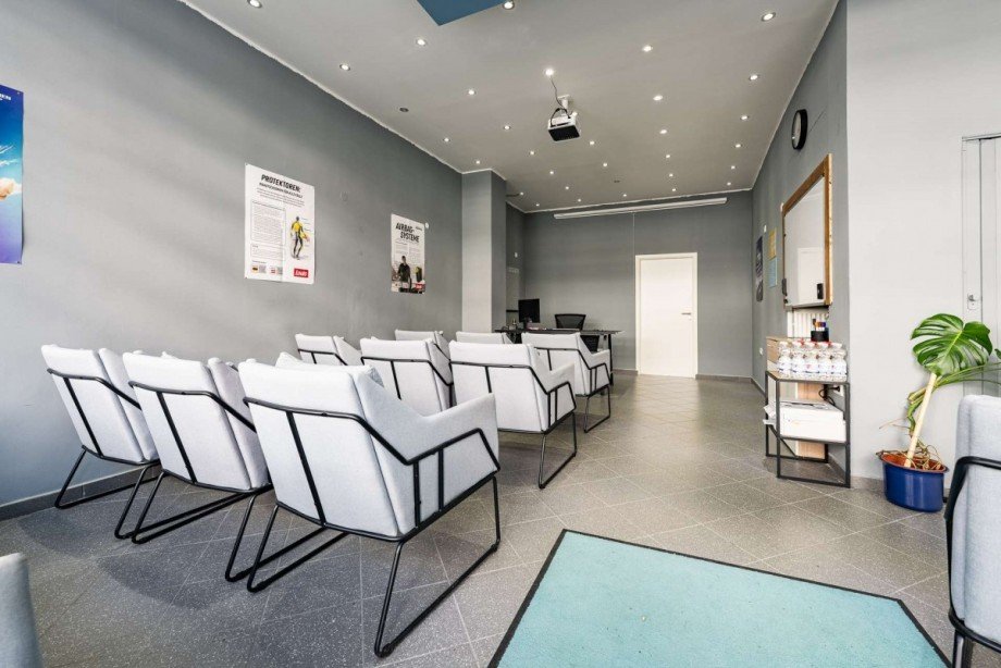 EG Gewerbeansicht Mehrfamilienhaus Neu-Ulm